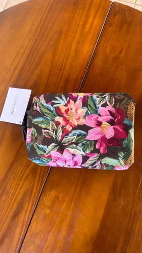 Maxi Necessaire Farm Ora Bolas G na estampa Painted Flowers Verde