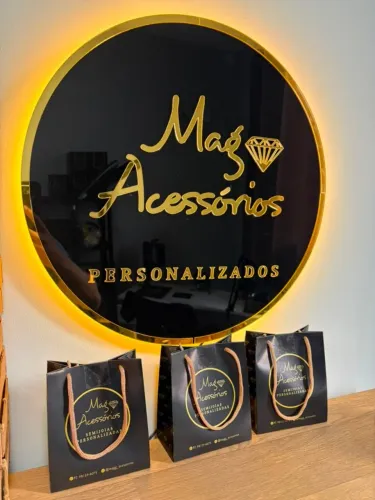 Placa em acrílico retroiluminada