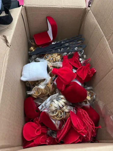 Toda essa caixa por 2 mil