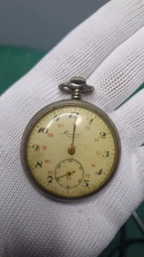 Relógio de bolso antigo Minerva