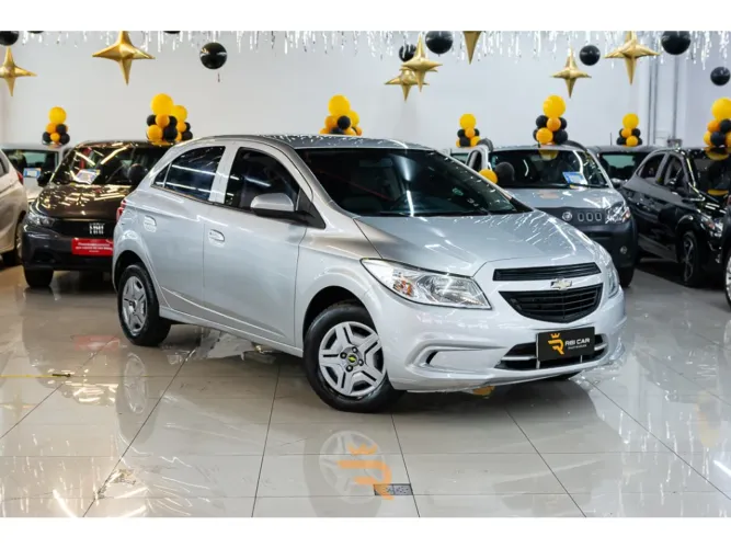 Chevrolet Onix Hatch LS 1.0 8V Flex Power Mec. 4P 2015