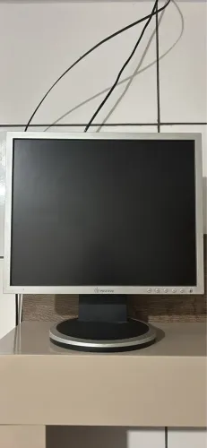 Vendo monitor Positivo LCD de 17 polegadas,