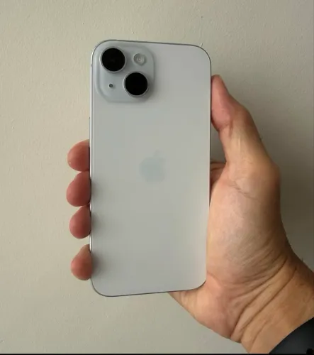 iPhone 15 128GB