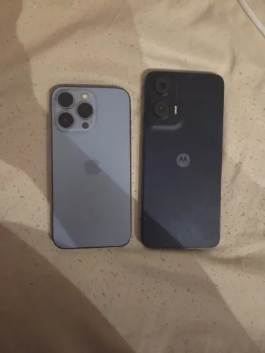 IPhone 13 pro e Motorola g35 