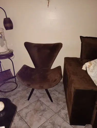 Duas poltronas estilo retrô 