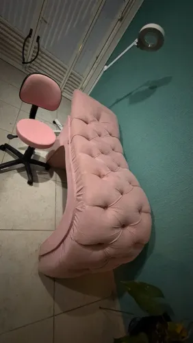 Kit Estética Rosa: Maca Capitonê + Luminária Lupa LED + Cadeira Mocho?
