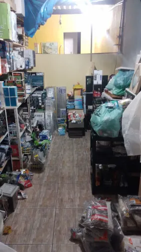 LOTE DE MATERIAS TORNEIRAS ACABAMENTO LOUÇA E METAIS LUMINÁRIAS ETC  ACEITO CARRO ATE 30M