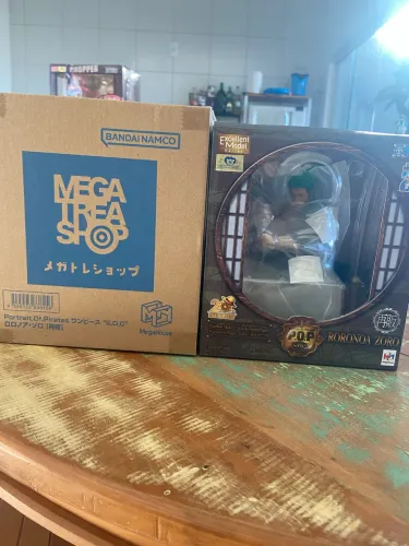 ONE PIECE Portrait of Pirates S.O.C Roronoa Zoro 1/8 Figure MegaHouse