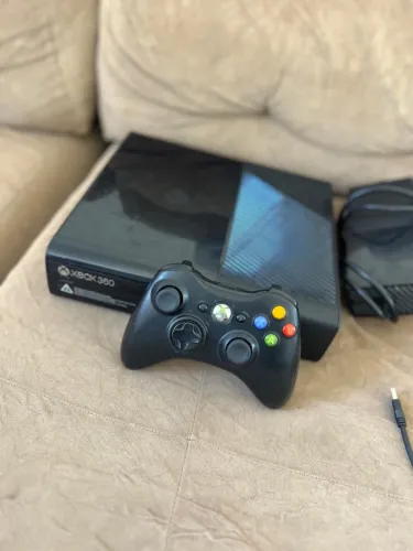 Xbox 360 Rgh com 28 jogos