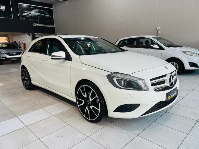 Mercedes-Benz Classe A 200 1.6 TB 16V Urban 156cv Aut. 2015