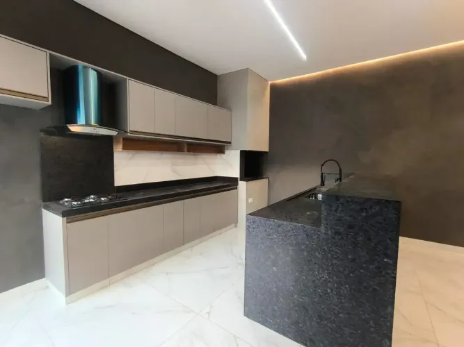 Imóvel para venda tem 103 metros quadrados com 3 quartos CASA À VENDA PARQUE DOS IPÊS 1