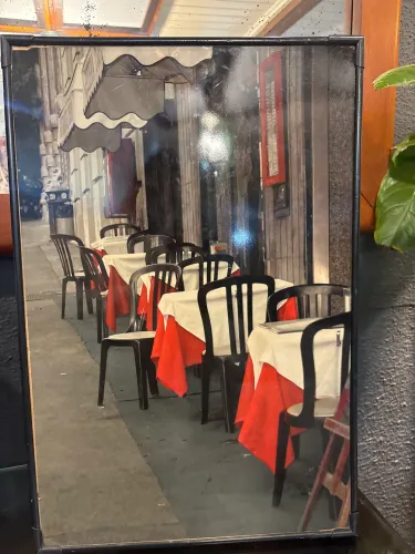 Quadro Decorativo com Vidro - Bistro / Restaurante Europeu (60x40)