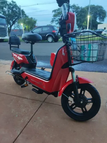 Scooter elétrica 