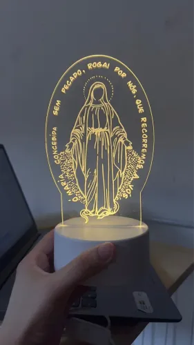 Luminária Nossa Senhora das Graças LED - Fé e Iluminação Decorativa