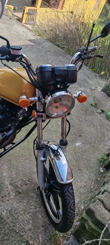 MOTO SUZUKI INTRUDER 125 2012/13