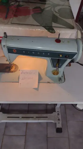 máquina de costura singer modelo 660 Funcionamento perfeito