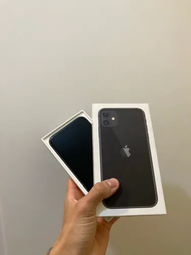 iPhone 11 (super conservado)