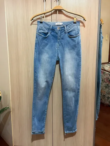 Jeans CK cintura alta 