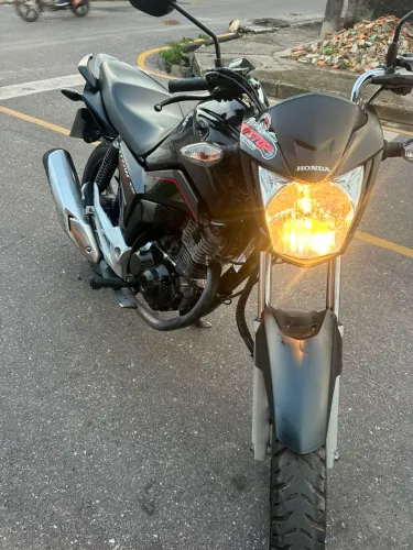Titan 160