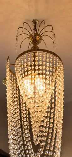 LUSTRE DE CRISTAL COM GRANDE CAIMENTO - PEÇA ÚNICA ?<br>