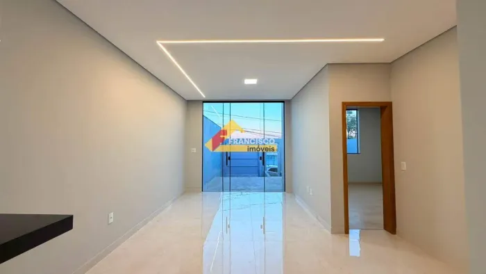 Casa à venda, 3 quartos, 1 suíte, 2 vagas, São Roque - Divinópolis/MG