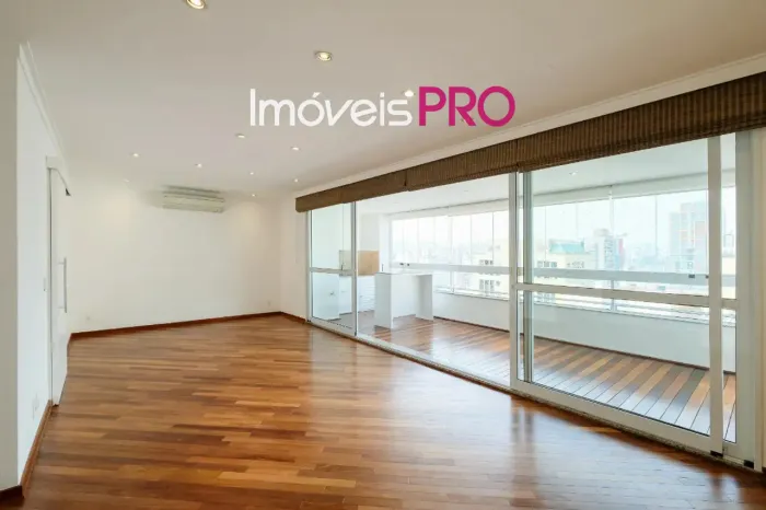 Apto de 146m2 com 3 dorm, todos suites e 3 vaga sno condomínio club no Itaim
