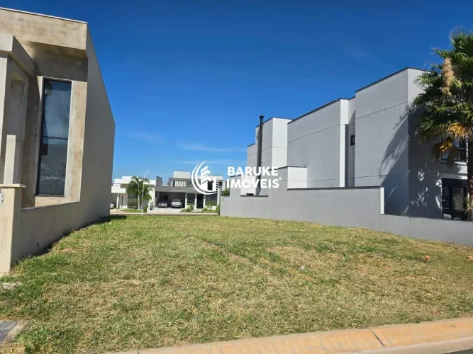 Terreno com excelente topografia a venda no CONDOMÍNIO DONA MARIA JOSÉ