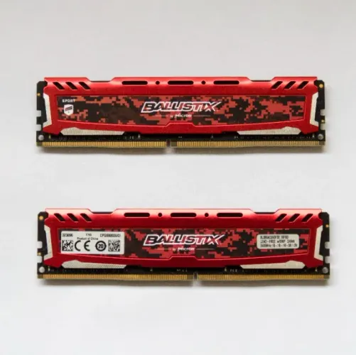 2 Pente Memória RAM Crucial Ballistix 8GB DDR4 2400MHz ? BLS8G4D240FSE.16FBD