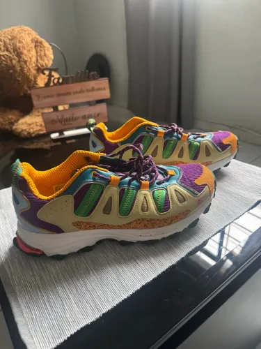 TÊNIS ADIDAS, ORIGINAL, SEAN WOTHERSPOON x DISNEY ?GRILO FALANTE?, TAMANHO 42, RARÍSSIMO