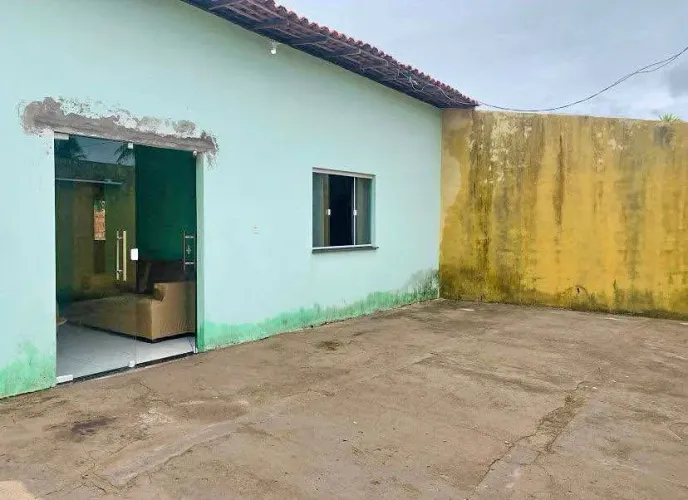Vende-se na terra firme 