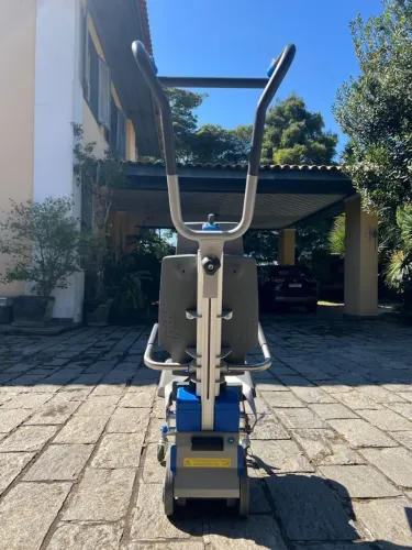 Cadeira de roda Escaladora liftkar Sano