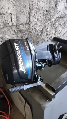 Motor de popa Mercury 25 Hp