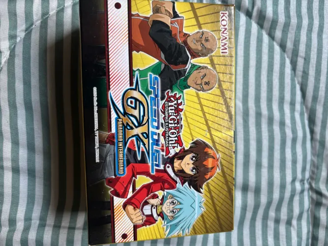 Yu-Gi-Oh! Speed Duel - Combo 8 Decks com Sleeves + Playmats (LEIA O ANÚNCIO)