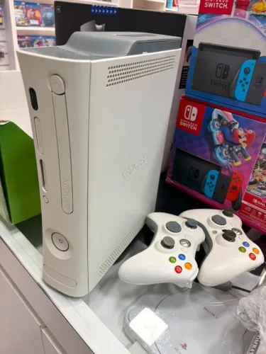 Xbox 360 Fat completinho na caixa -- faço olx pay