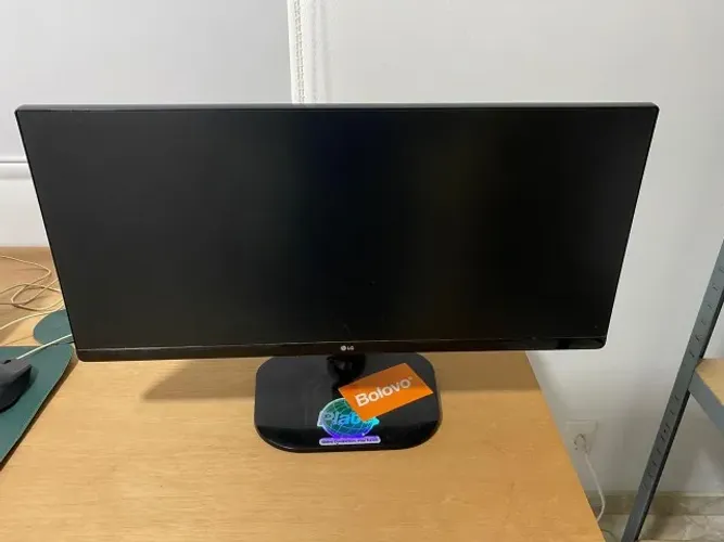 Monitor Ultrawide LG 25 polegadas IPS Full HD.