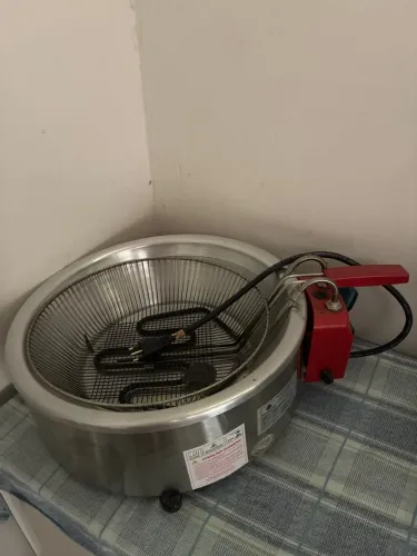 Fritadeira elétrica 7L