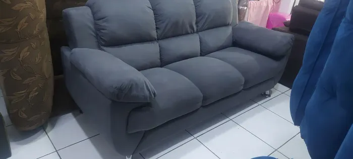 SOFÁ 3 LUGARES  USADO