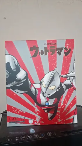 Ultraman da mezco toyz