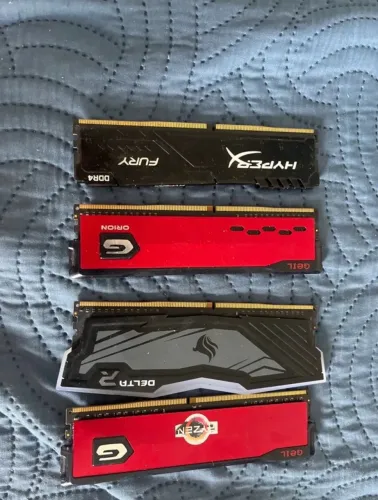 4 memórias ram ddr4 8gb com defeito , não qual é