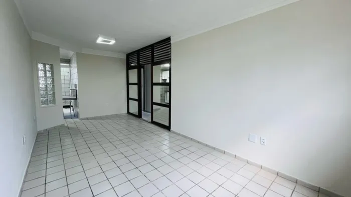 Apartamento amplo no Bessa