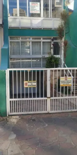 Casa comercial na Rua Humberto I, 146 326 m²