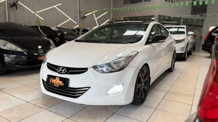 Hyundai Elantra GLS 1.8 16V Aut. 2012