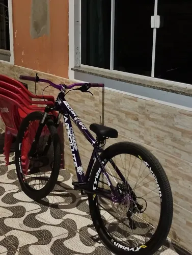 Bike Nero 5 bem montada cubo barulhento 29