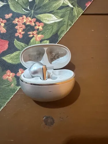 QCY n70 Funcinando perfeitamente estado de novo só que eu perdi um lado