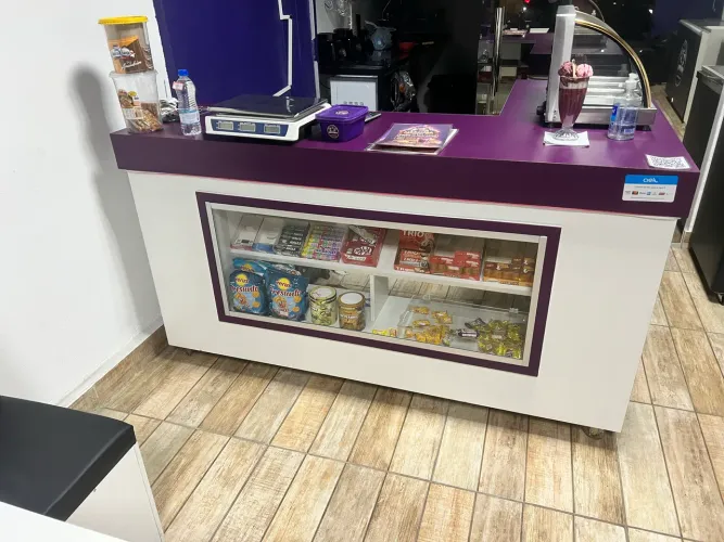 Frizzers e utensilhos para ação teria