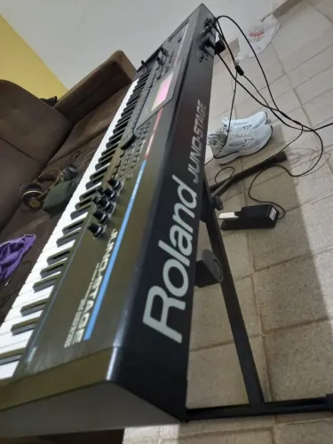 Roland juno stage