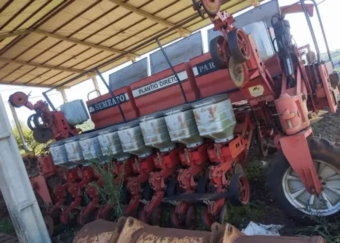 Plantadeira repasse PAR 5000 TRANS DE 10 LINHAS, ADUBO DISCO DUPLO 