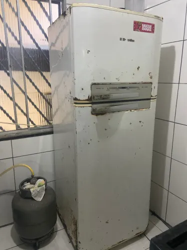 Geladeira pra consertar