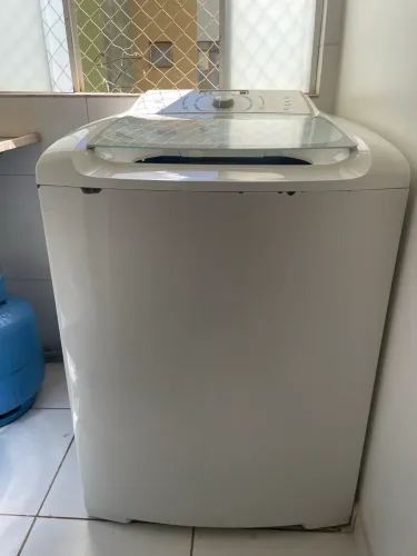 VENDE-SE LAVADORA PARA CONSERTO.