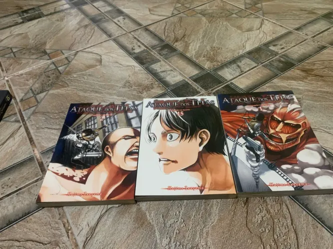 Attack On Titan 1,2 e 15